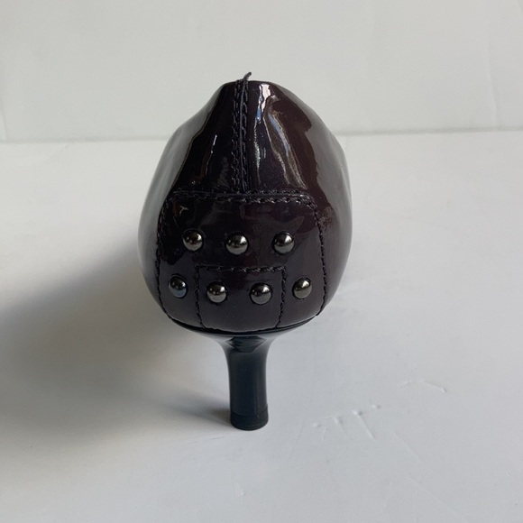 Tod’s mocha patent leather pump kitten heel studded heel rubber pebble outsole - Picture 7 of 16